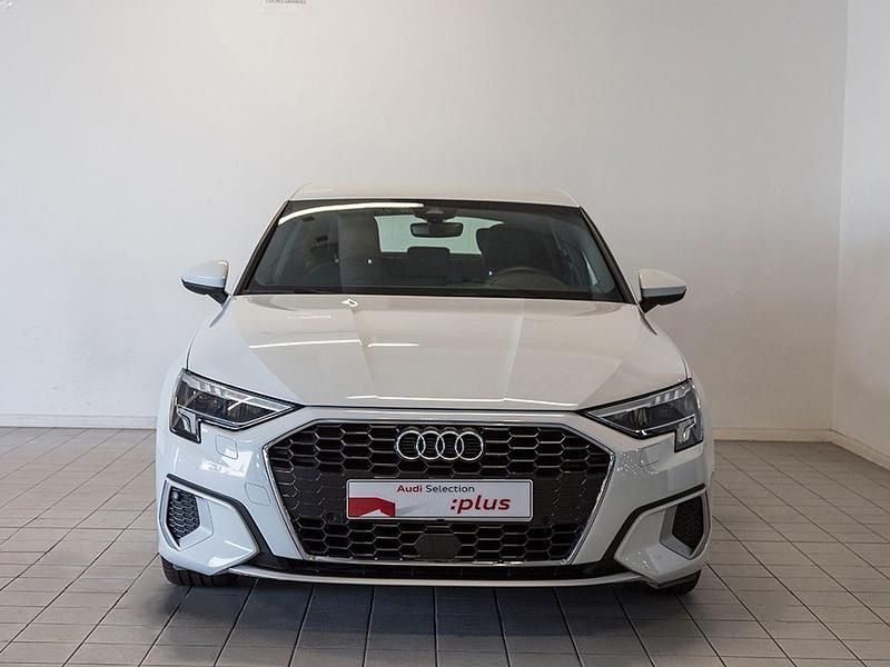 Usado Audi A3 Advanced Plus 110 CV (80 kW) 2021 Blanco Berlina