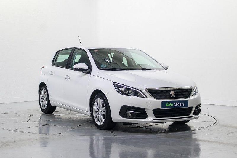 Usado Peugeot 308 Active 100 CV (73 kW) 2020 Blanco Berlina