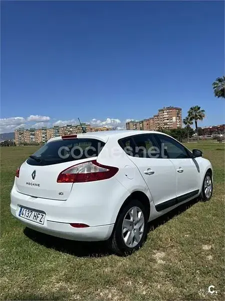 Usado Renault Mégane 110 CV (80 kW) 2011 Blanco Berlina