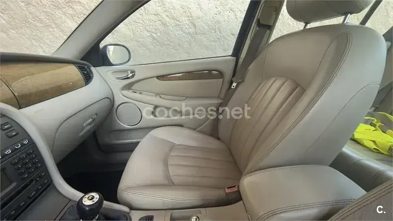 Usado Jaguar X-type Executive 196 CV (144 kW) 2003 Gris / plata Berlina