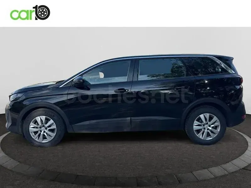 Usado Peugeot 5008 Allure 136 CV (100 kW) 2024 Negro SUV