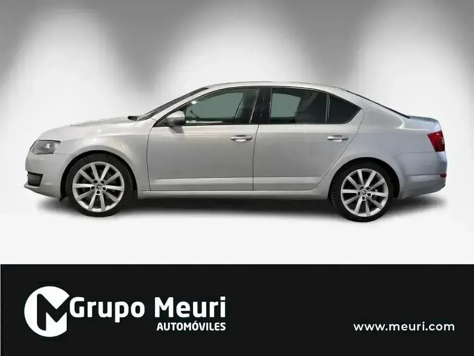 Usado Skoda Octavia Style 180 CV (132 kW) 2016 Gris / plata Familiar