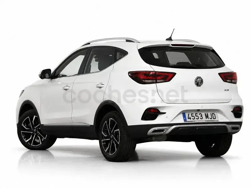 Usado MG ZS Luxury 111 CV (81 kW) 2023 Blanco SUV