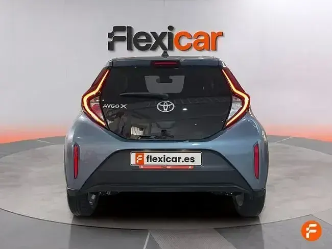 Usado Toyota Aygo 72 CV (52 kW) 2024 Gris