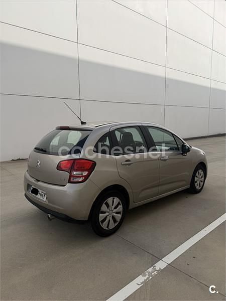 Usado Citroën C3 SELECTION 68 HP (50 kW) 2011 Bege Sedan