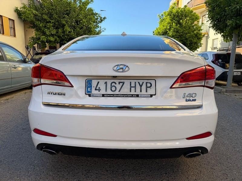 Usado Hyundai i40 136 CV (100 kW) 2015 Blanco Berlina
