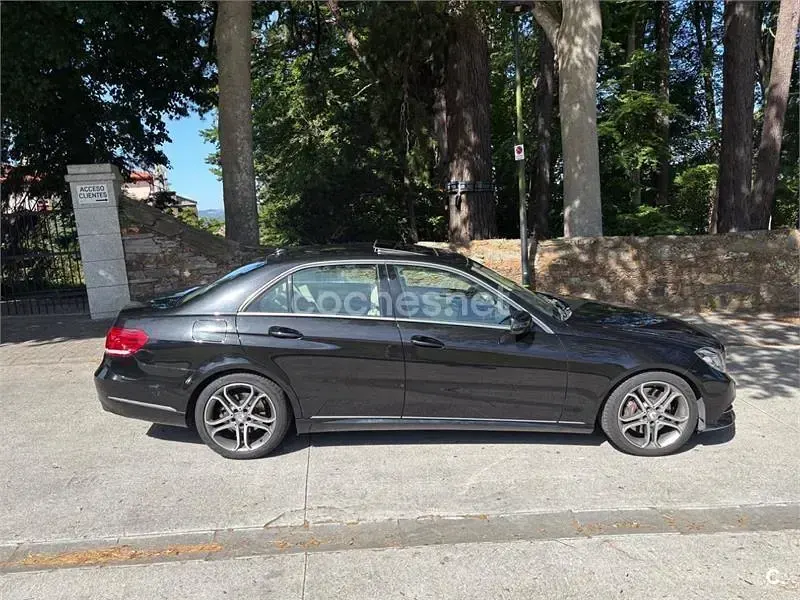 Usado Mercedes E350 Avantgarde 306 CV (225 kW) 2013 Negro Berlina
