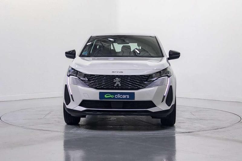 Usado Peugeot 5008 Active 136 CV (100 kW) 2024 Blanco SUV