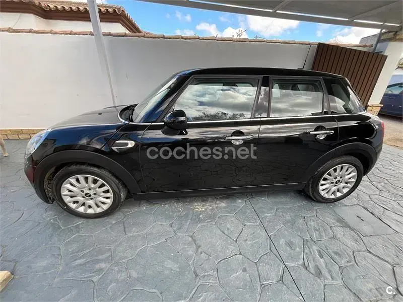 Usado Mini Cooper D 116 CV (85 kW) 2016 Negro Utilitario