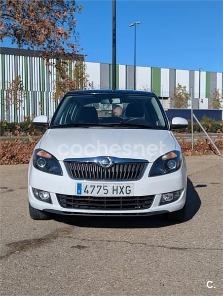 Usado Skoda Fabia 69 CV (50 kW) 2014 Blanco Berlina