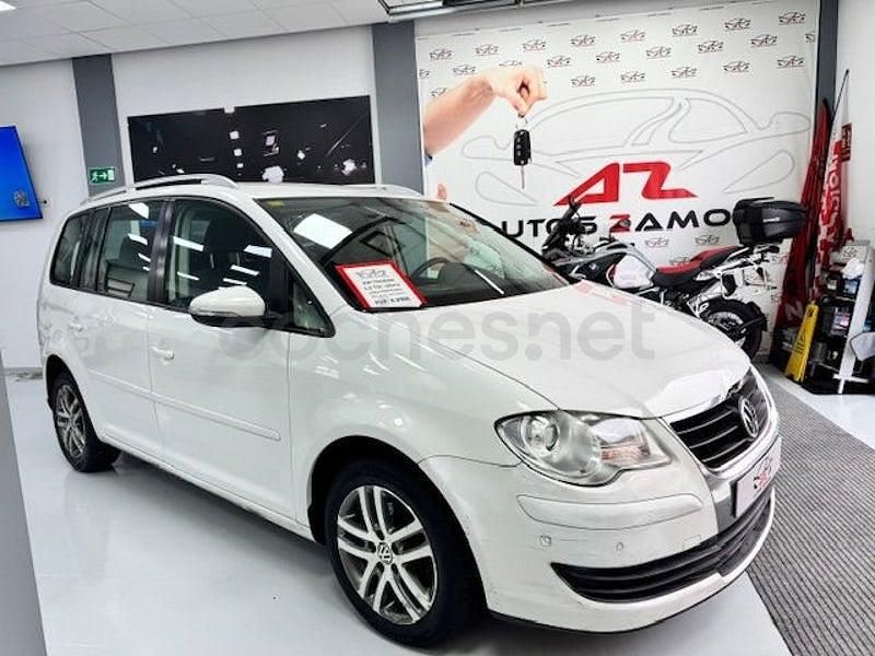 Usado VW Touran Edition 105 CV (77 kW) 2010 Blanco Monovolumen