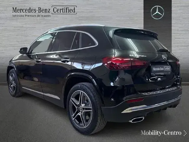 Usado Mercedes GLA250 218 CV (160 kW) 2026 Negro noche SUV