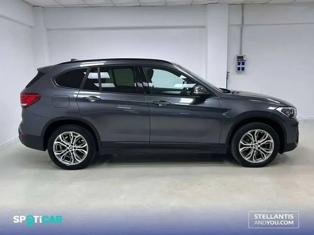 Usado BMW X1 136 CV (100 kW) 2021 Gris SUV