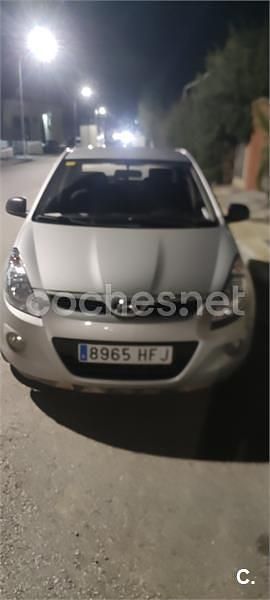 Gris / plata Usado 2011 Hyundai i20 Comfort Utilitario | 4600 € (Precio justo) - Imagen 1/4