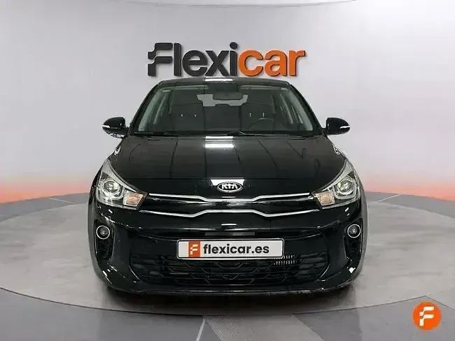 Usado Kia Rio 100 CV (73 kW) 2018 Negro