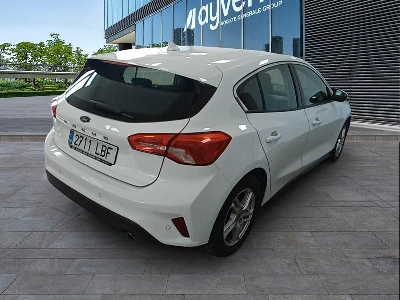 Usado Ford Focus Trend+ 120 CV (88 kW) 2019 Blanco Berlina