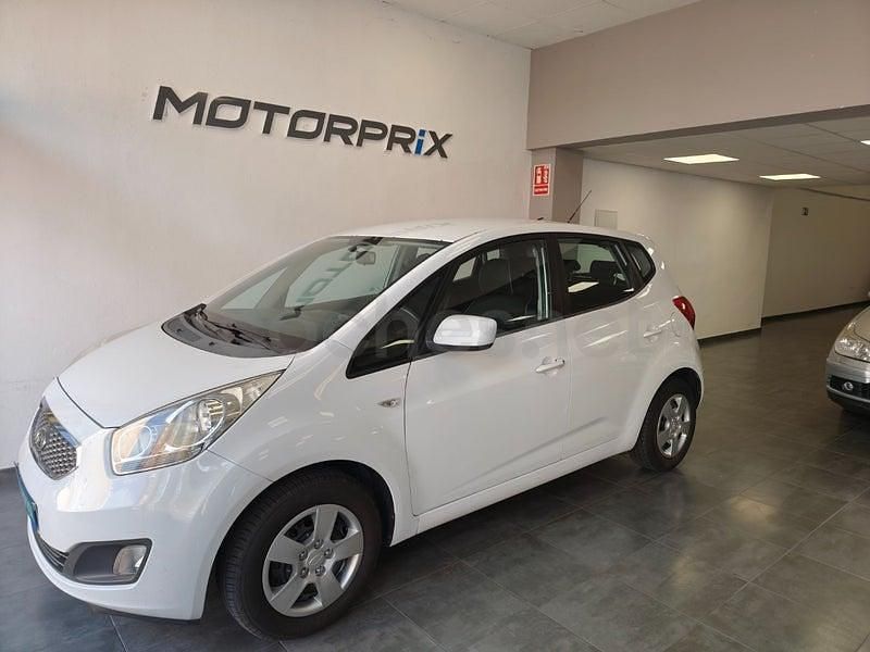 Occasion Kia Venga 75 PK (55 kW) 2010 Wit Hatchback