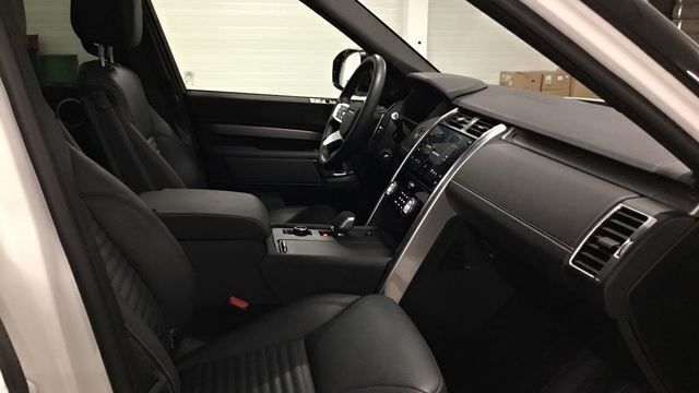 Usado Land Rover Discovery 5 SE Dynamic 300 CV (220 kW) 2021 Blanco SUV