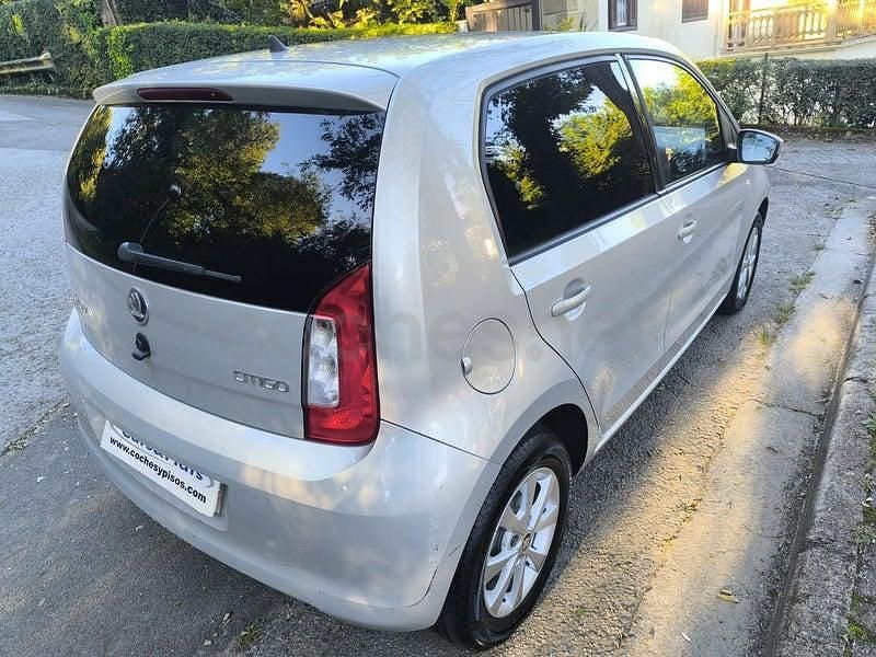 Usado Skoda Citigo Active 60 CV (44 kW) 2014 Gris / plata Utilitario