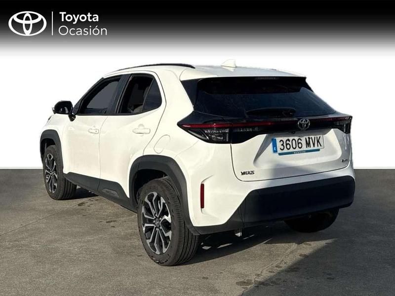 Usado Toyota Yaris Cross Active 116 CV (85 kW) 2024 Blanco SUV