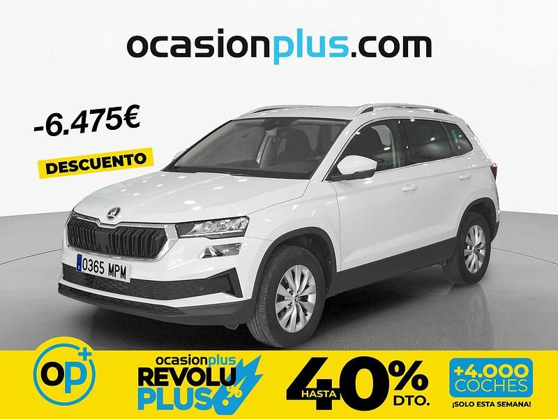 Usado Skoda Karoq Selection 115 CV (84 kW) 2024 Blanco SUV