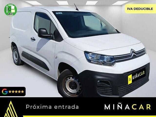 Usado Citroën Berlingo Feel 102 CV (75 kW) 2021 Blanco Monovolumen