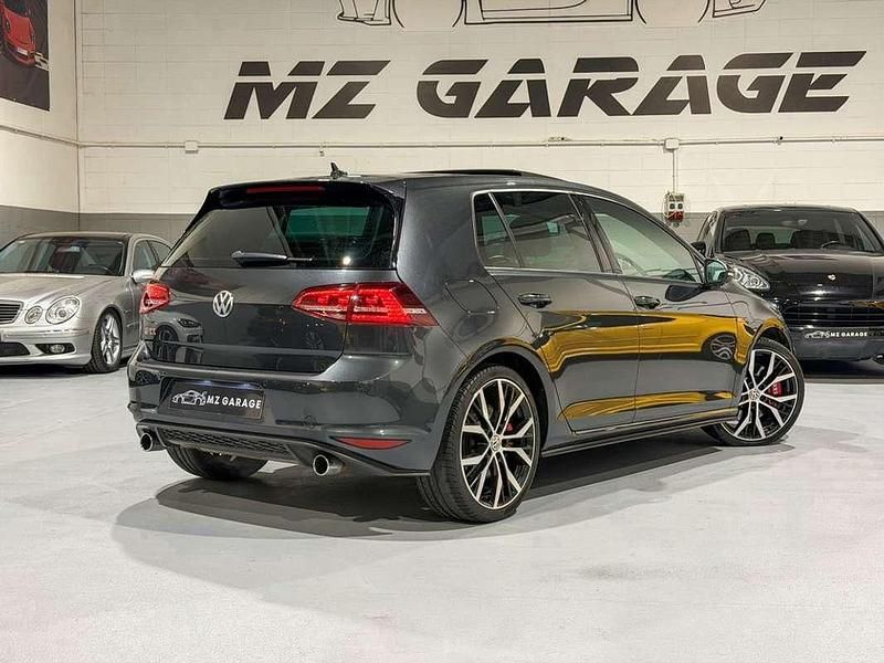 Usado VW Golf VII GTI 230 CV (169 kW) 2014 Gris Utilitario