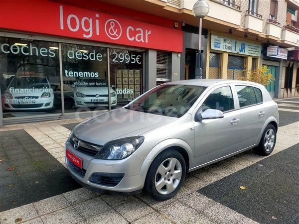 Gris / plata Usado 2006 Opel Astra Enjoy Berlina | 5500 € (Un poco caro) - Imagen 1/4