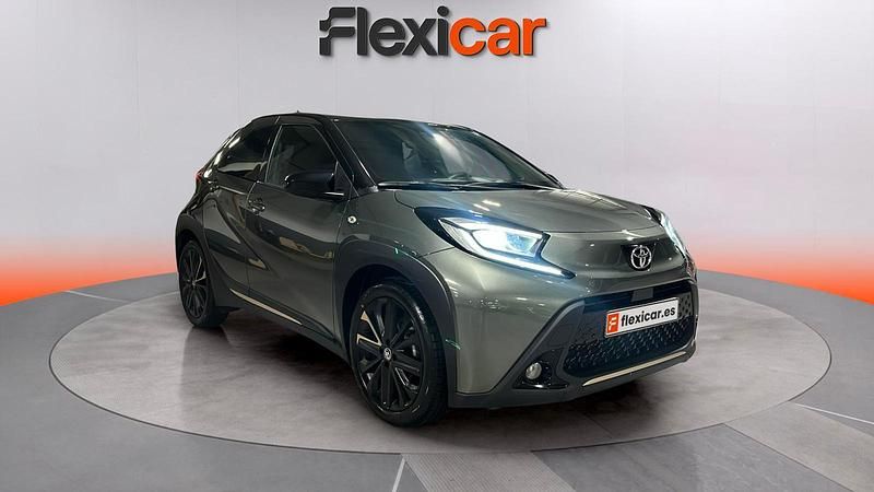 Usado Toyota Aygo X 72 CV (52 kW) 2023 Gris SUV