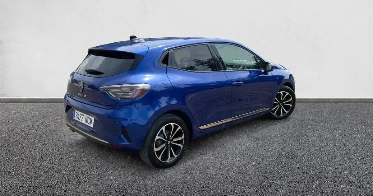 Usado Renault Clio Techno 90 CV (66 kW) 2025 Utilitario