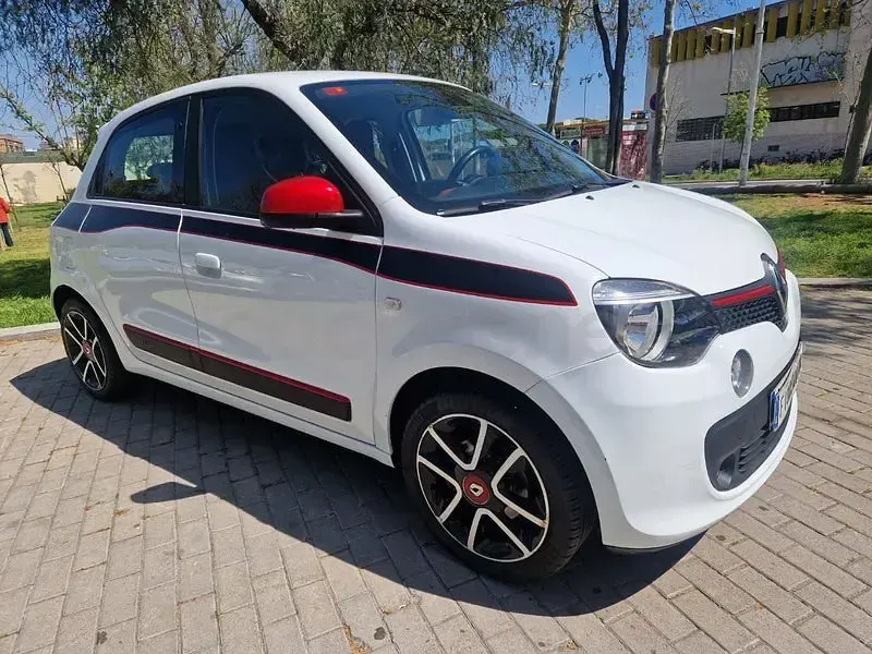 Usado Renault Twingo Zen 90 CV (66 kW) 2015 Blanco Utilitario