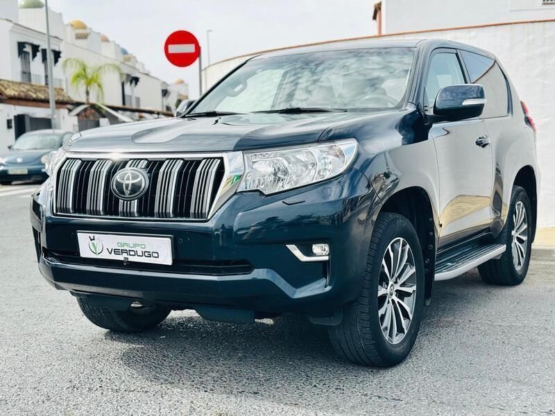 Azul Usado 2018 Toyota Land Cruiser SUV | 45.000 € - Imagen 1/4