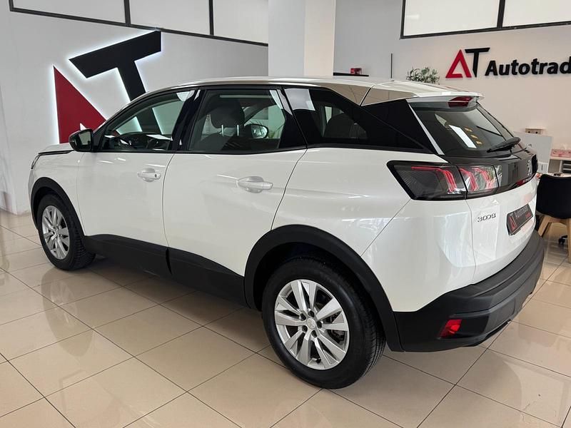 Usado Peugeot 3008 Active 130 CV (95 kW) 2022 Blanco SUV