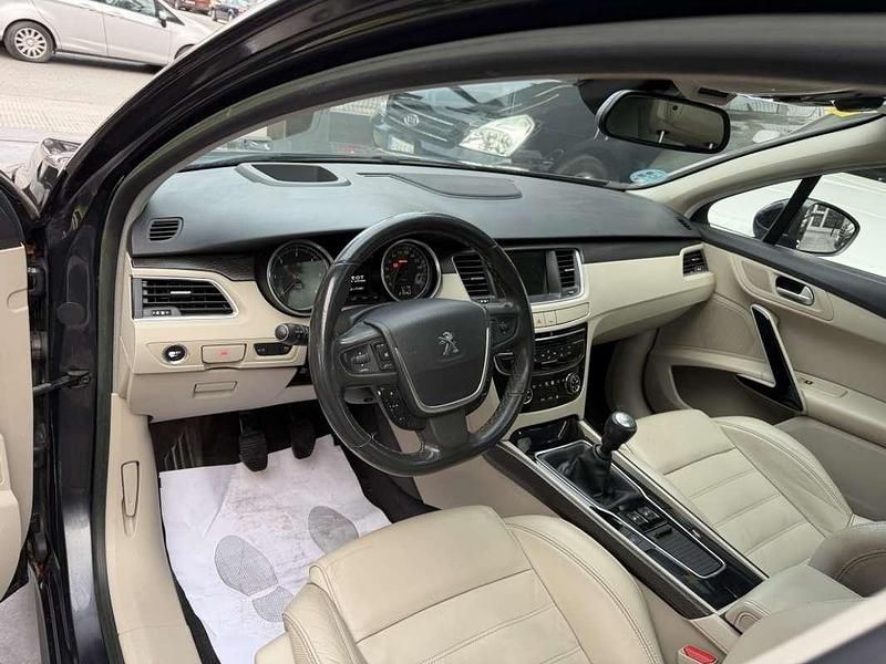 Usado Peugeot 508 Access 120 CV (88 kW) 2015 Gris Berlina