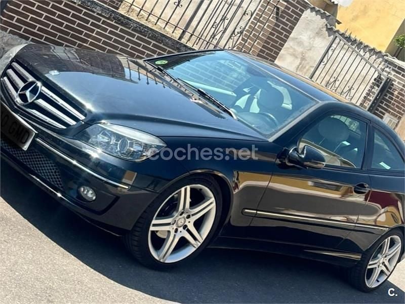 Negro Usado 2009 Mercedes 220 Berlina | 9600 € (Precio justo) - Imagen 1/4