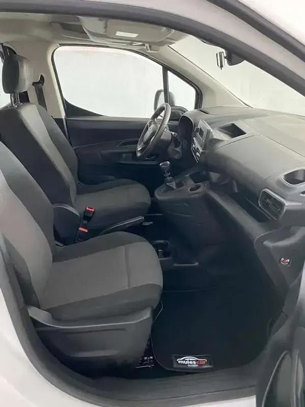 Usado Opel Combo Life Edition 102 CV (75 kW) 2021 Blanco Monovolumen