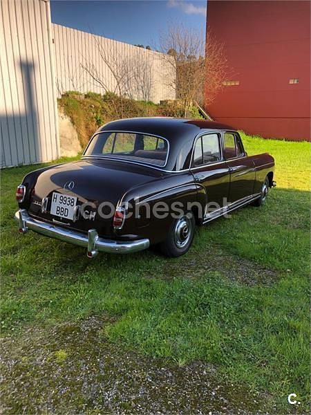 Usado Mercedes 200 109 CV (80 kW) 1985 Negro Berlina