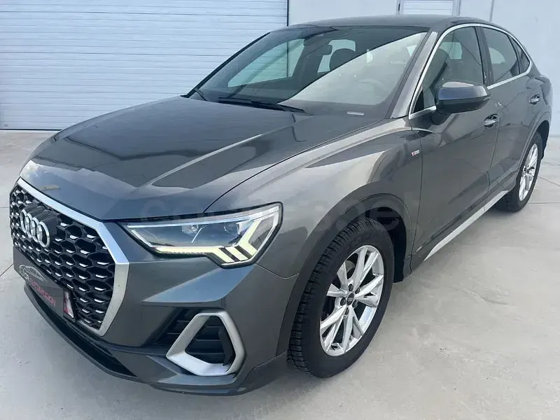 Usado Audi Q3 Sportback S-Line 150 CV (110 kW) 2021 Gris / plata SUV