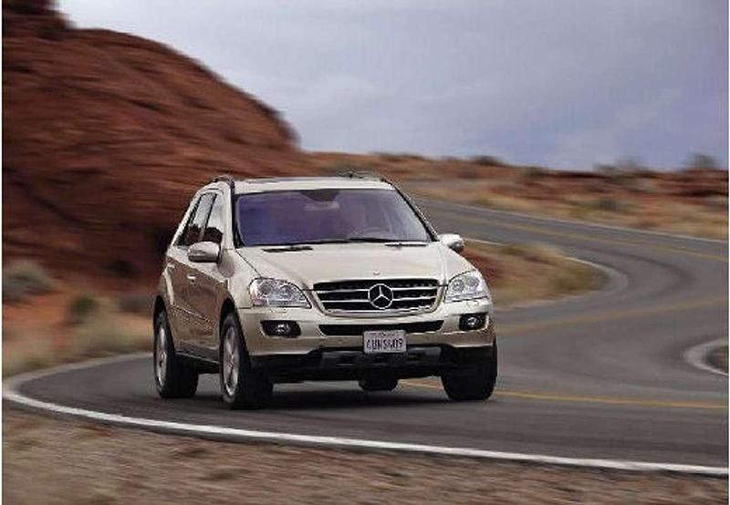 Negro Usado 2006 Mercedes ML500 SUV | 14.990 € (Precio justo) - Imagen 1/4