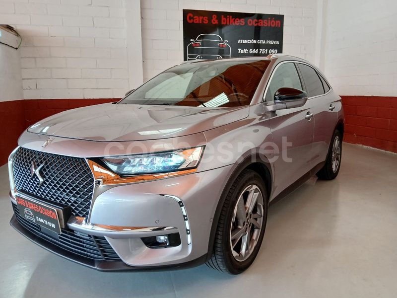 Gris / plata Usado 2020 DS Automobiles DS7 Crossback Be Chic SUV | 16.990 € (Precio justo) - Imagen 1/4