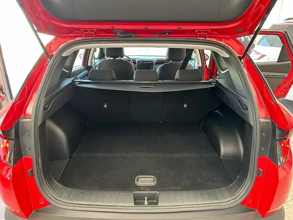 Usado Hyundai Tucson 150 CV (110 kW) 2022 Rojo SUV
