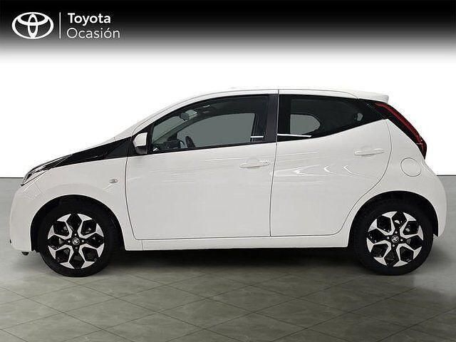 Usado Toyota Aygo X-play 72 CV (52 kW) 2021 Blanco Utilitario