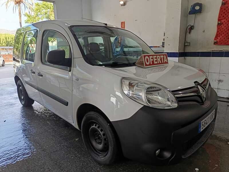 Blanco Usado 2018 Renault Kangoo Monovolumen | 9500 € (Caro) - Imagen 1/4