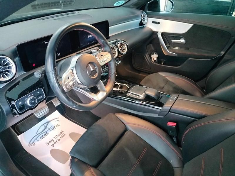 Usado Mercedes CLA200 163 CV (119 kW) 2021 Negro Berlina