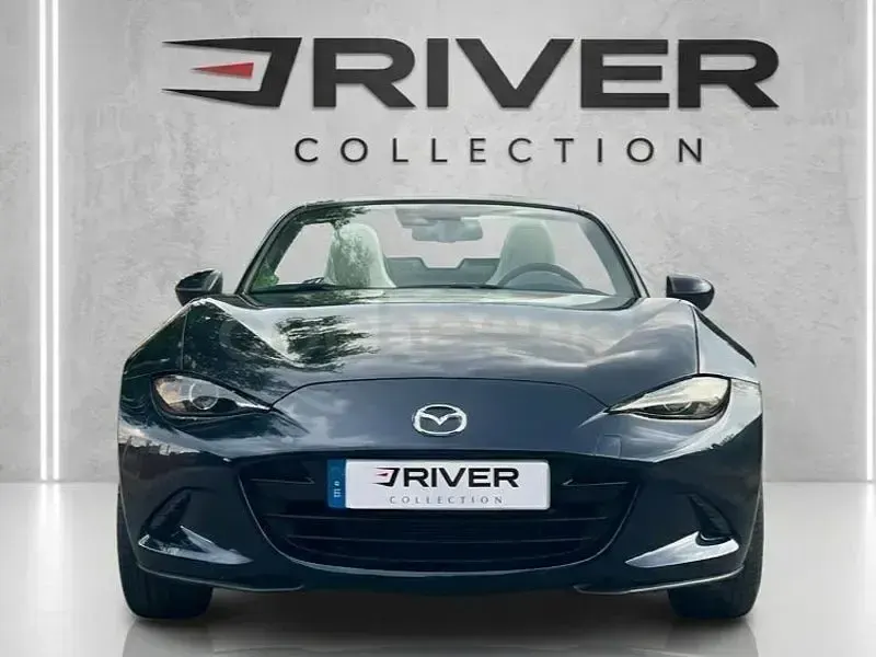 Usado Mazda MX5 Exclusive-Line 184 CV (135 kW) 2024 Azul Descapotable