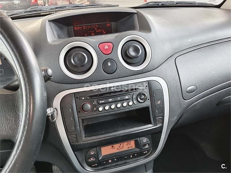 Negro Usado 2007 Citroën C2 Utilitario | 1990 € (Buen precio) - Imagen 1/4