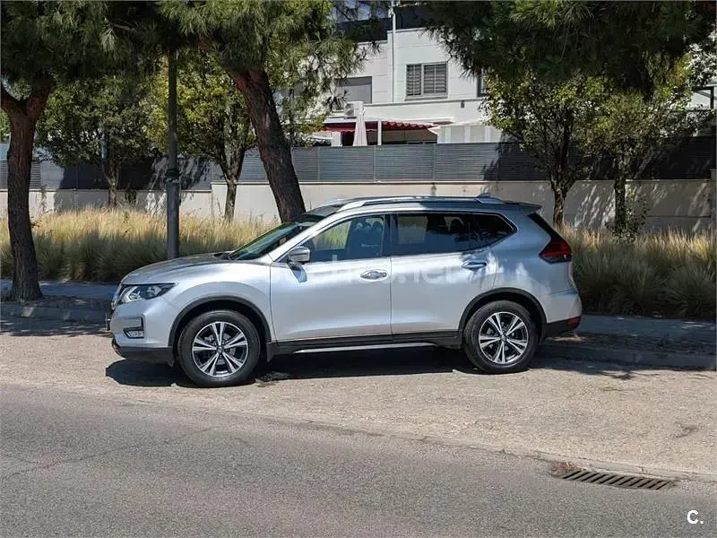 Usado Nissan X-Trail N-Connecta 130 CV (95 kW) 2018 Gris / plata SUV