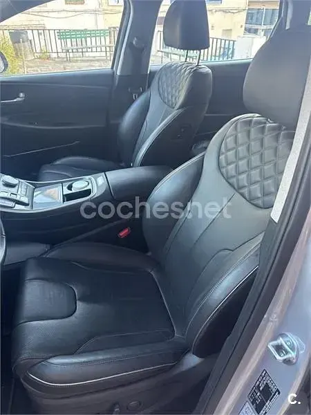 Usado Hyundai Santa Fe 230 CV (169 kW) 2023 Gris / plata SUV