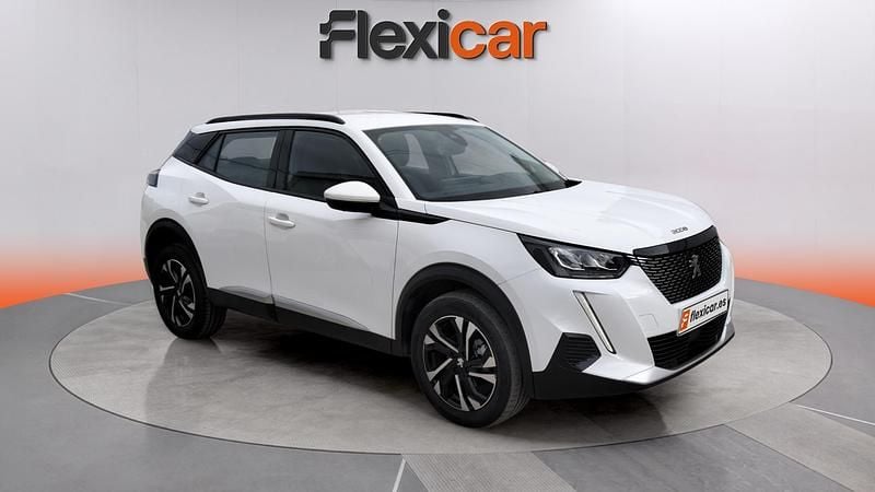 Käytetty Peugeot 2008 Active 100 HP (73 kW) 2020 Katumaasturi