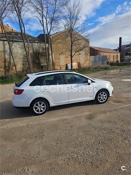 Usado Seat Ibiza ST Copa 90 CV (66 kW) 2012 Blanco Familiar